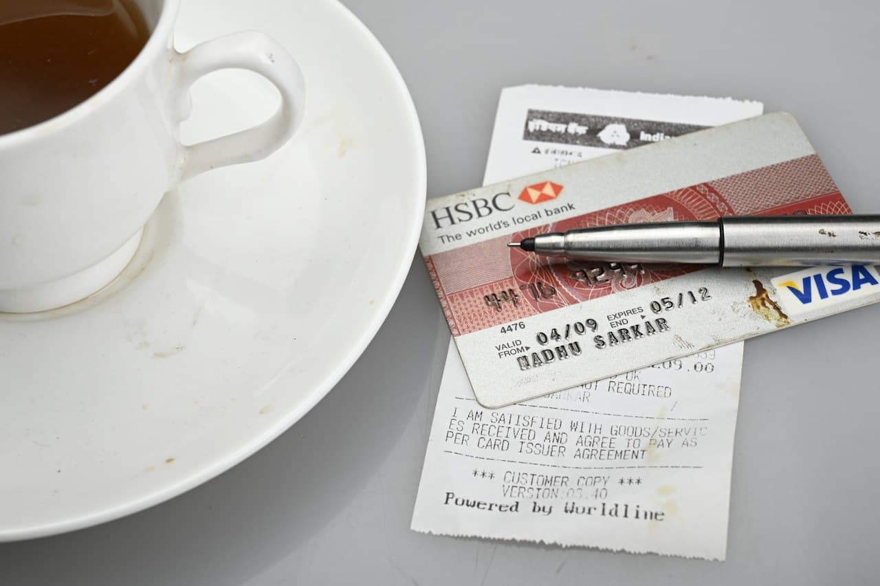 Gastos invisíveis: como identificar e estancar as microdespesas que devoram até 20% da sua renda